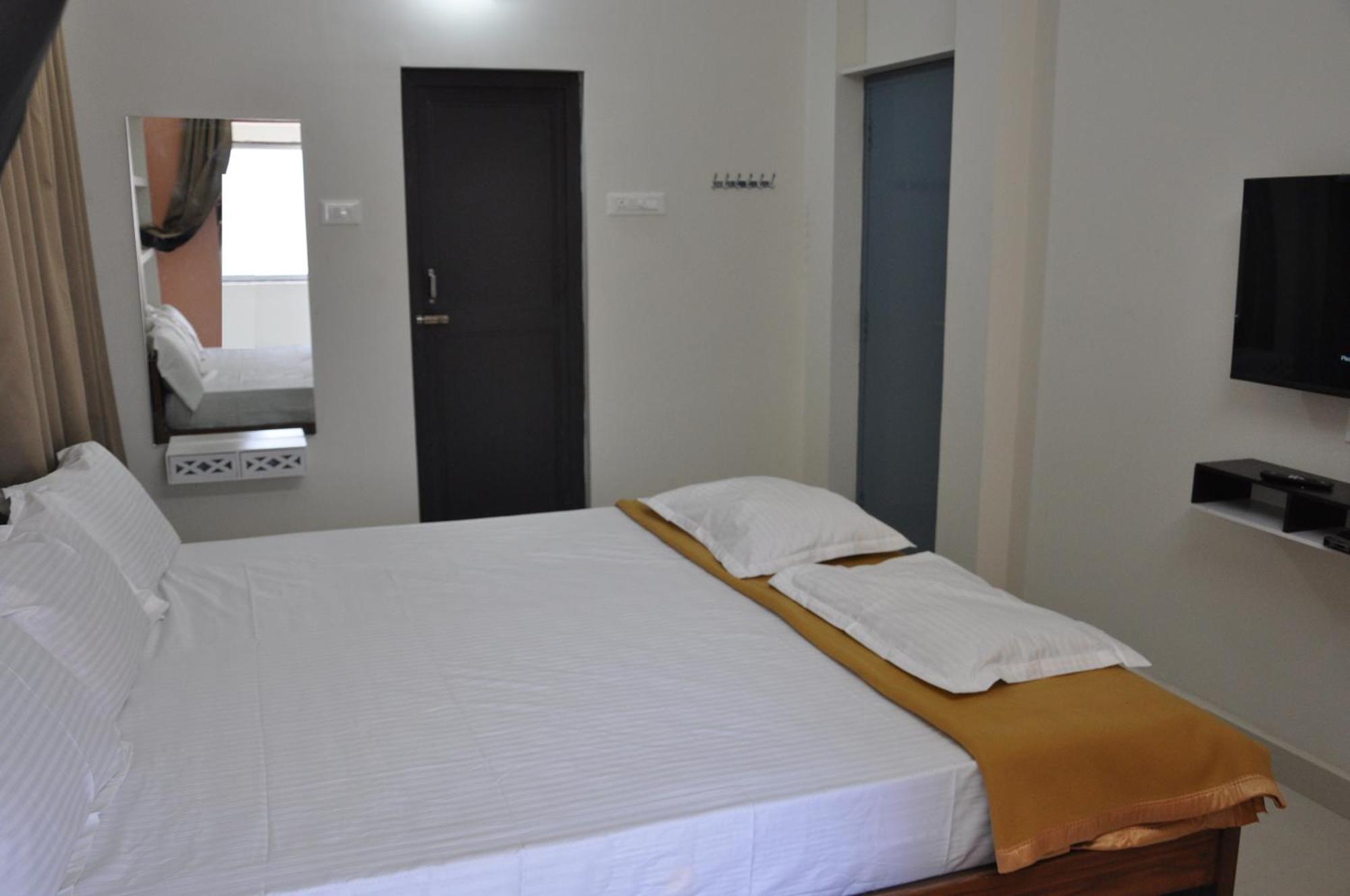 Alaya Rooms Tiruchirappalli Esterno foto